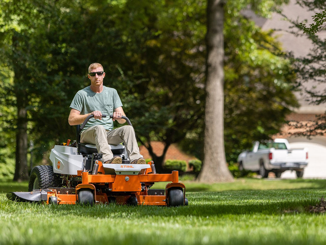 Homeowner Gas Zero-Turn Mowers