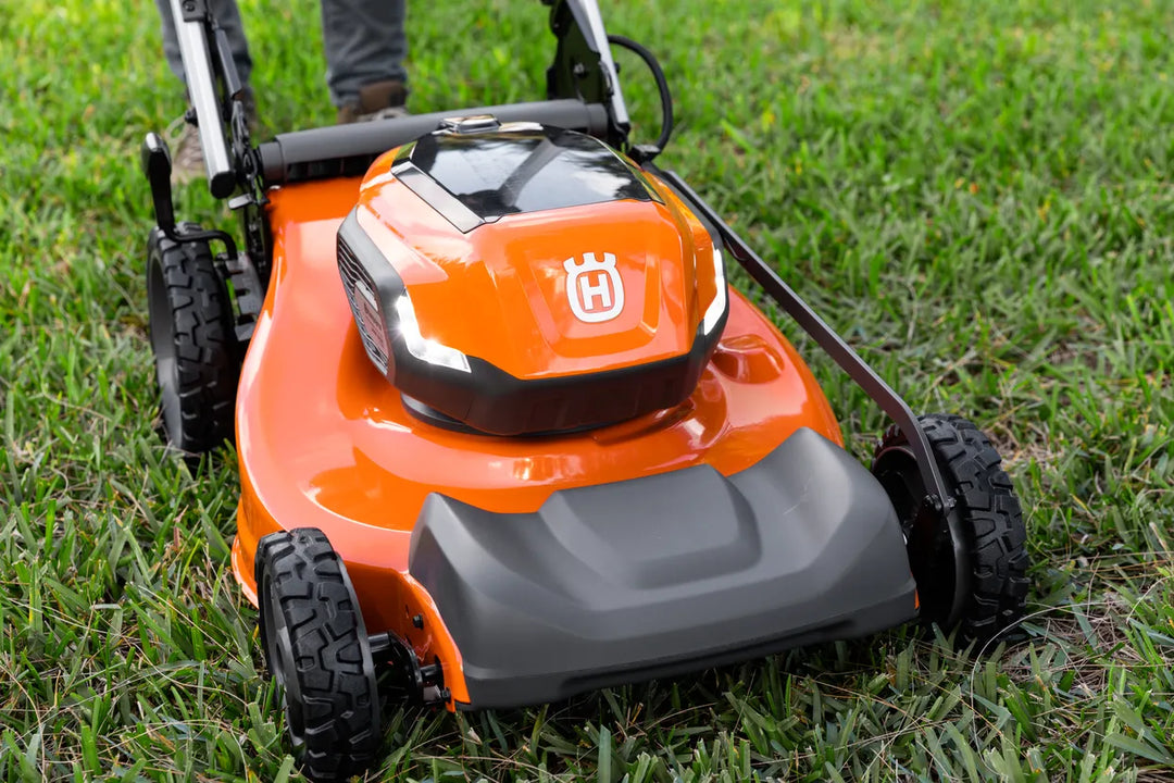 Husqvarna Lawn Xpert™ LE322R